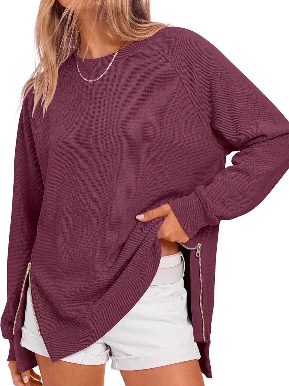 Sweatshirt with gold side zippers